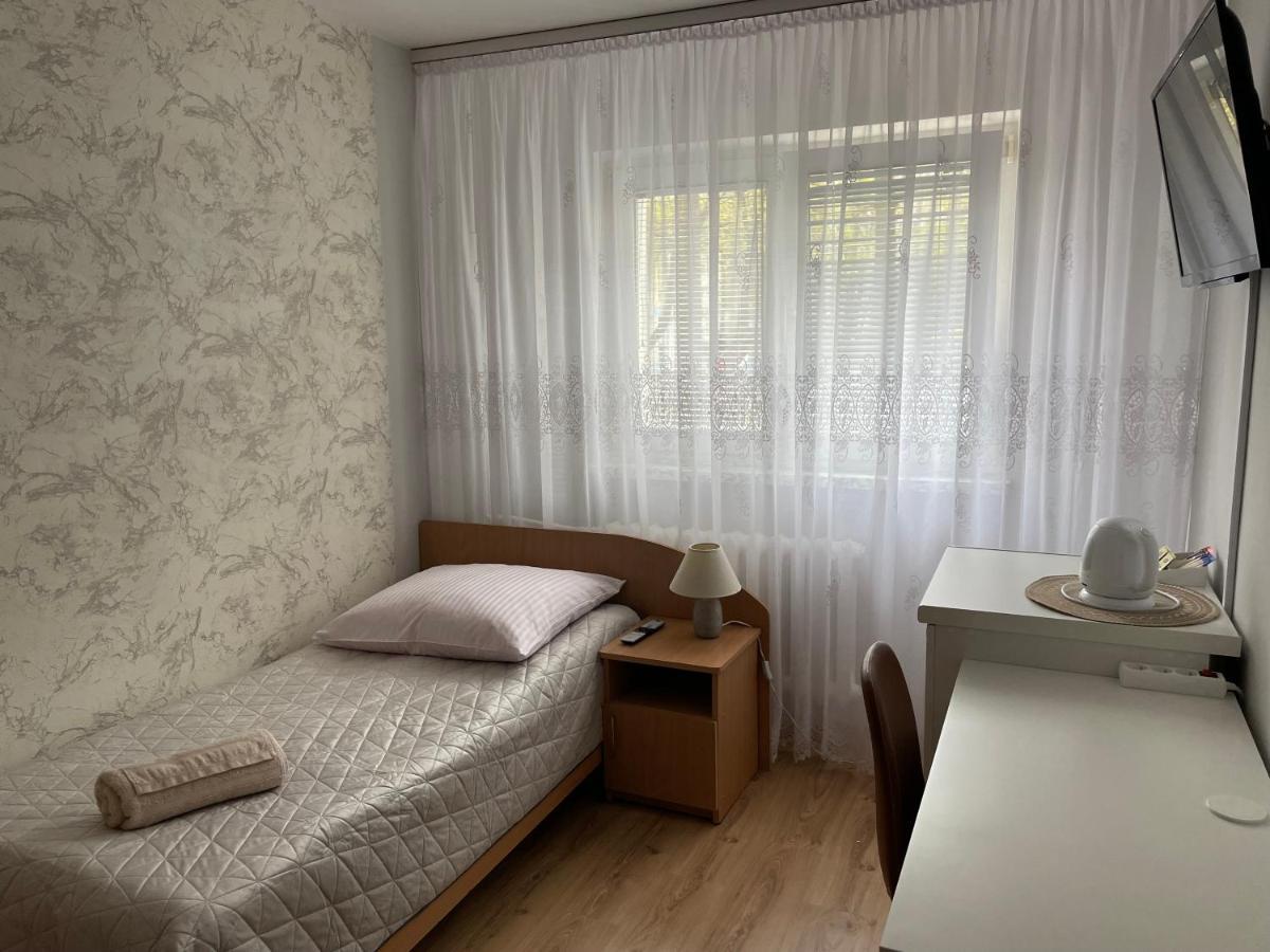 Pokoje Goscinne O-Es-Ha Warszawa Eksteriør bilde